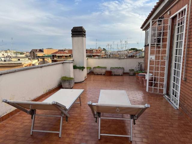 Appartamento in vendita a Roma RM