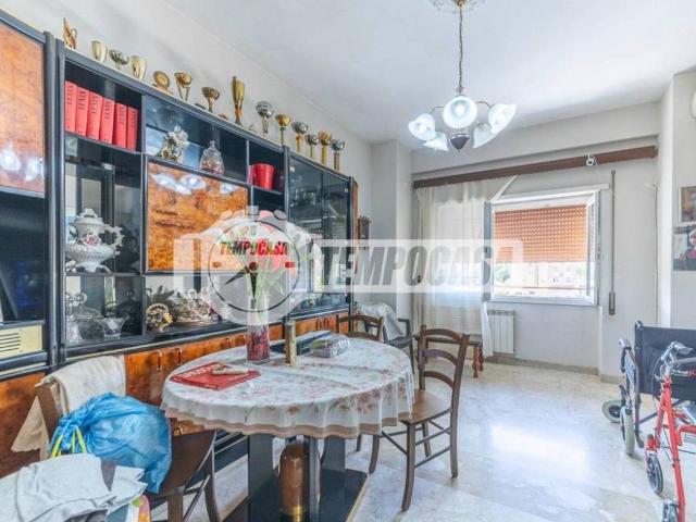 Appartamento in vendita a Roma RM