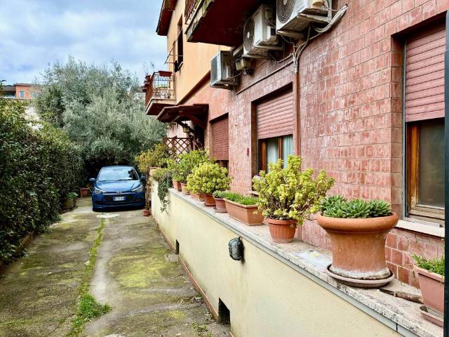 Appartamento in vendita a Roma RM