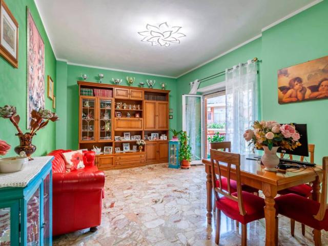 Appartamento in vendita a Roma RM
