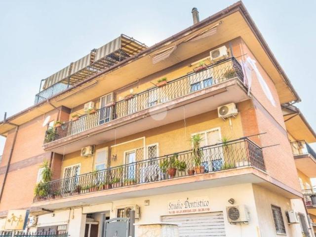 Appartamento in vendita a Roma RM