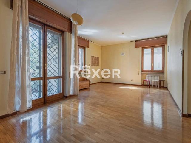 Appartamento in vendita a Roma RM