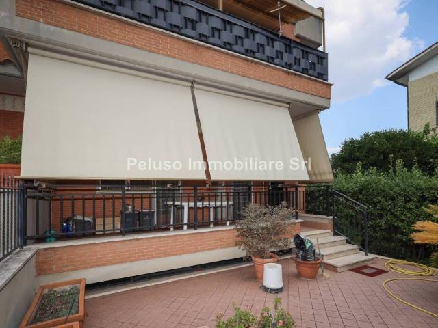 Appartamento in vendita a Roma RM
