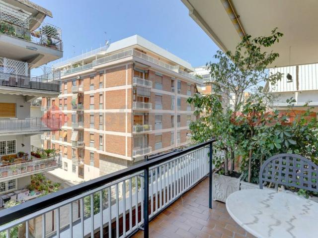 Appartamento in vendita a Roma RM