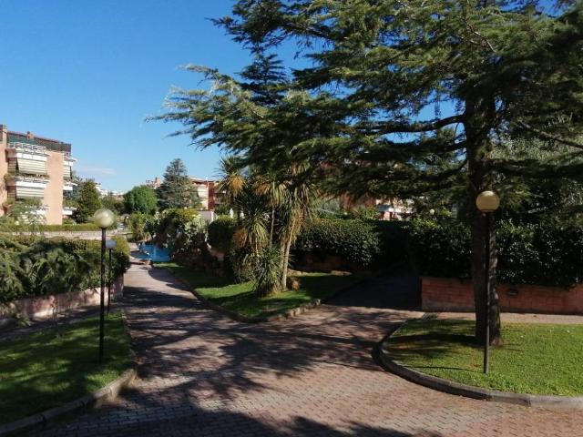 Appartamento in vendita a Roma RM