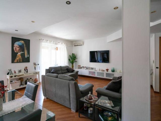 Appartamento in vendita a Roma RM