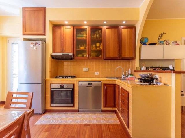 Appartamento in vendita a Roma RM