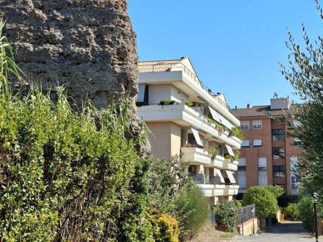 Appartamento in vendita a Roma RM