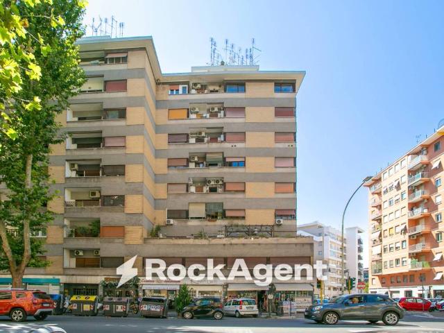 Appartamento in vendita a Roma RM