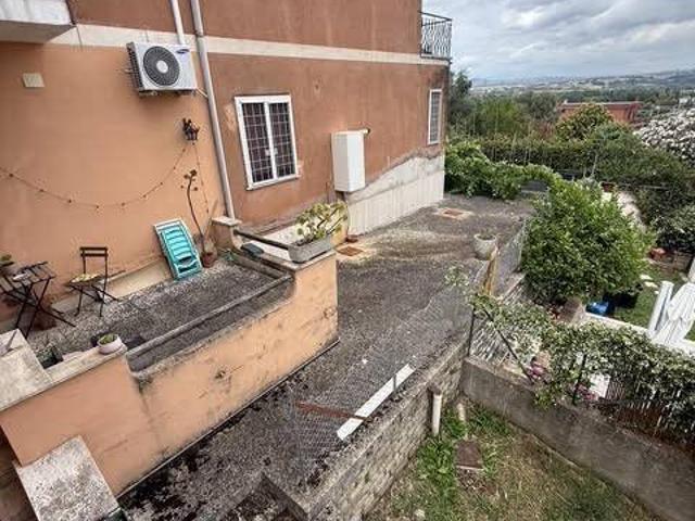 Appartamento in vendita a Roma RM