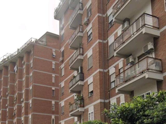 Appartamento in vendita a Roma RM