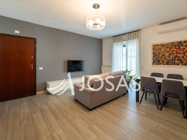 Appartamento in vendita a Roma RM