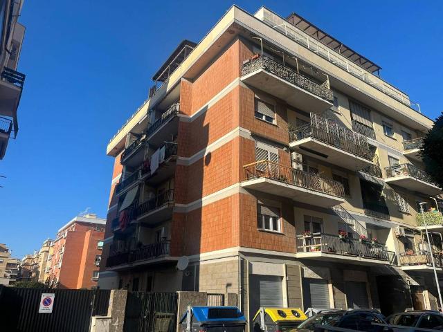 Appartamento in vendita a Roma RM