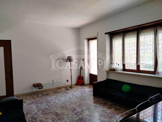 Appartamento in vendita a Roma RM