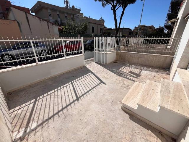 Appartamento in vendita a Roma RM