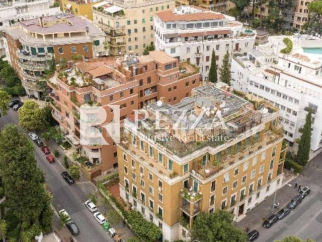 Appartamento in vendita a Roma RM