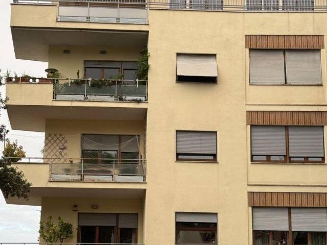 Appartamento in vendita a Roma RM