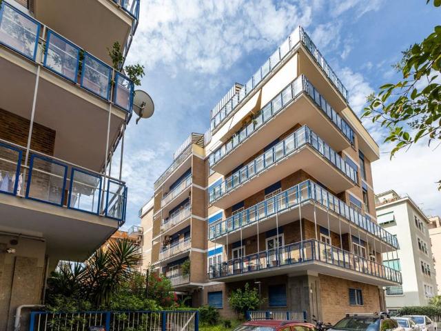 Appartamento in vendita a Roma RM