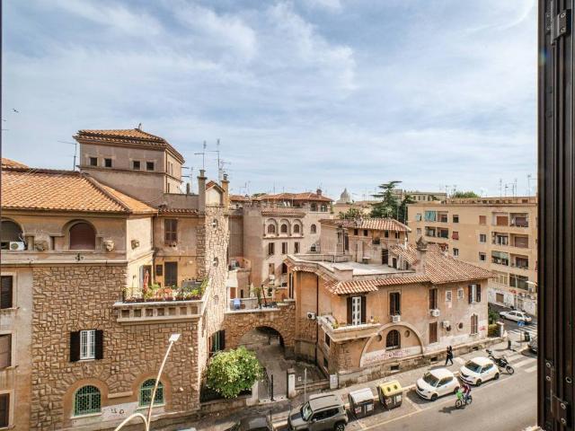 Appartamento in vendita a Roma RM