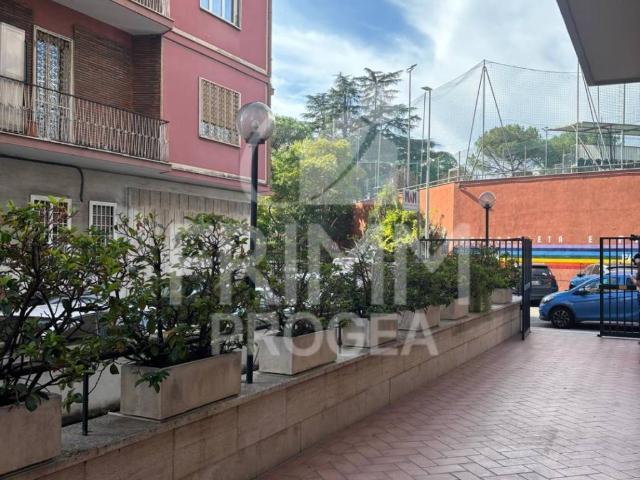 Appartamento in vendita a Roma RM