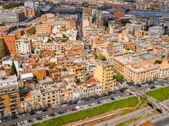 Appartamento in vendita a Roma RM