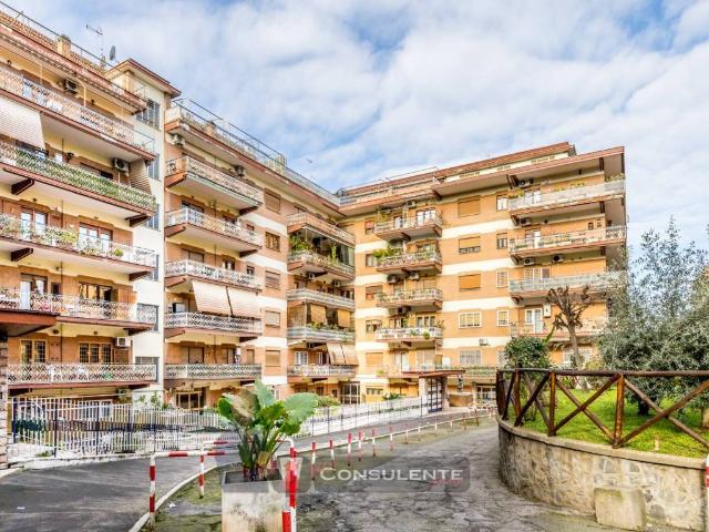 Appartamento in vendita a Roma RM
