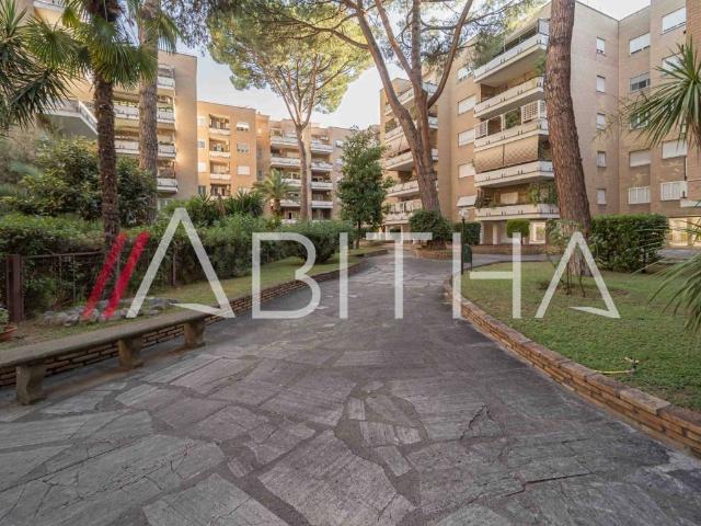 Appartamento in vendita a Roma RM