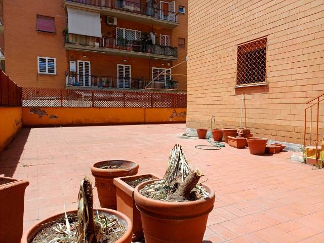Appartamento in vendita a Roma RM