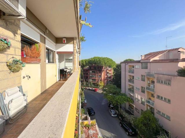 Appartamento in vendita a Roma RM