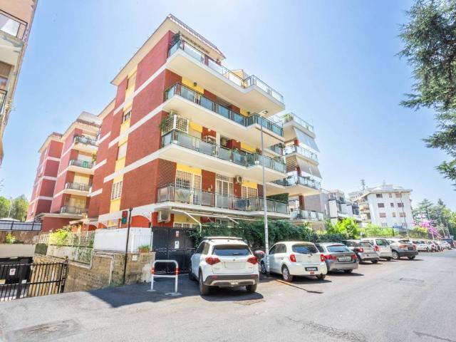 Appartamento in vendita a Roma RM