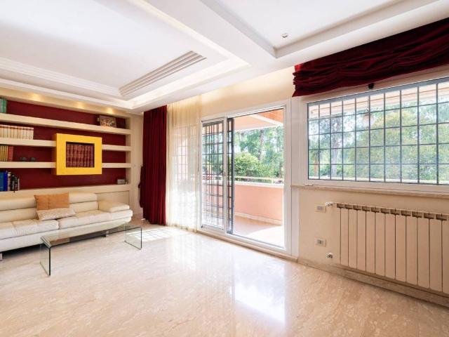 Appartamento in vendita a Roma RM