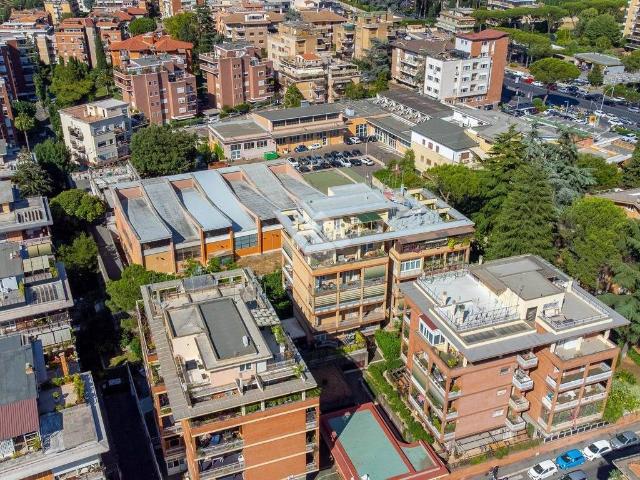 Appartamento in vendita a Roma RM