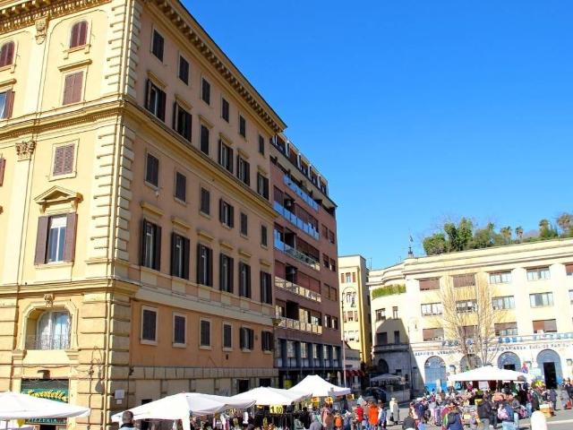 Appartamento in vendita a Roma RM