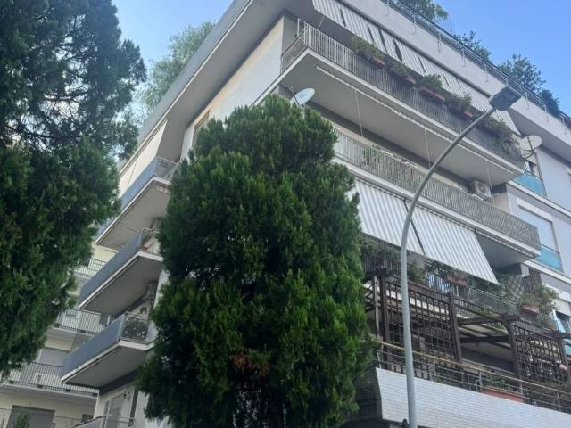 Appartamento in vendita a Roma RM