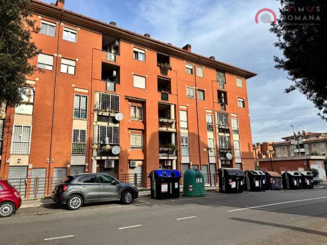 Appartamento in vendita a Roma RM