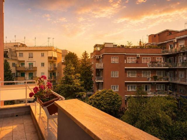 Appartamento in vendita a Roma RM