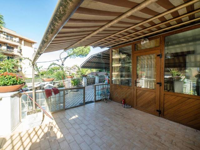 Appartamento in vendita a Roma RM
