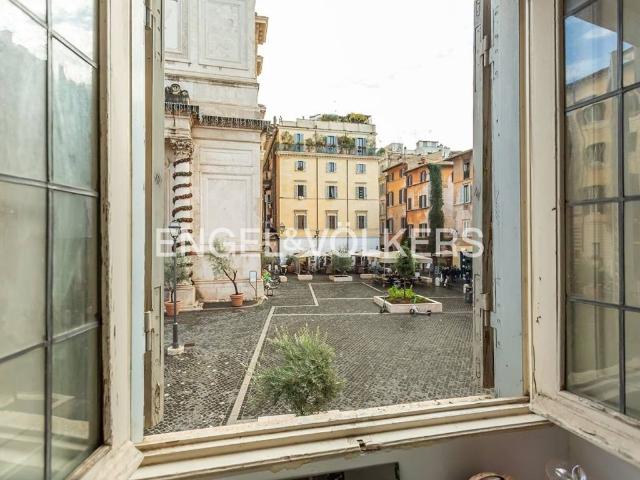 Appartamento in vendita a Roma RM