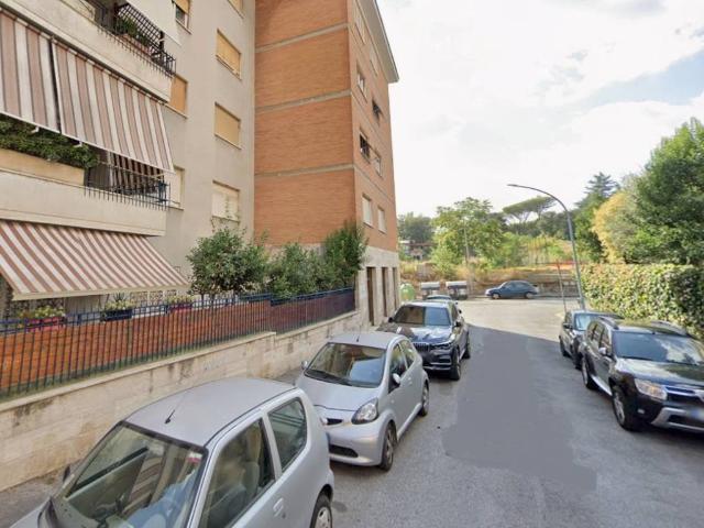 Appartamento in vendita a Roma RM