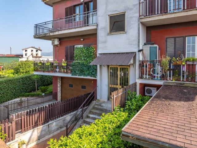 Appartamento in vendita a Roma RM