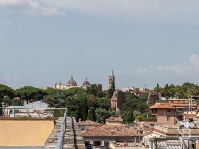 Appartamento in vendita a Roma RM