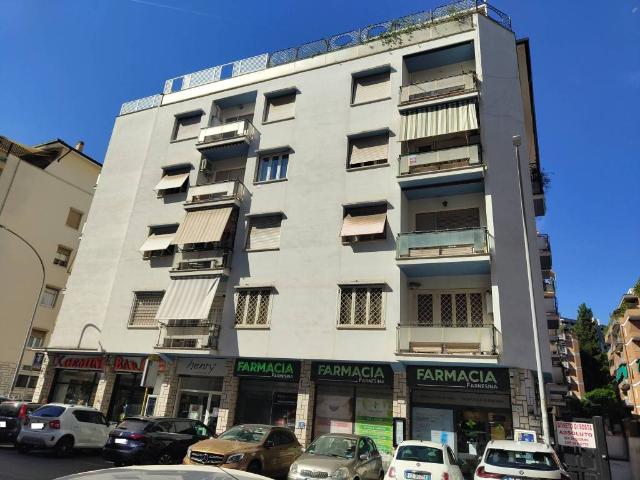 Appartamento in vendita a Roma RM