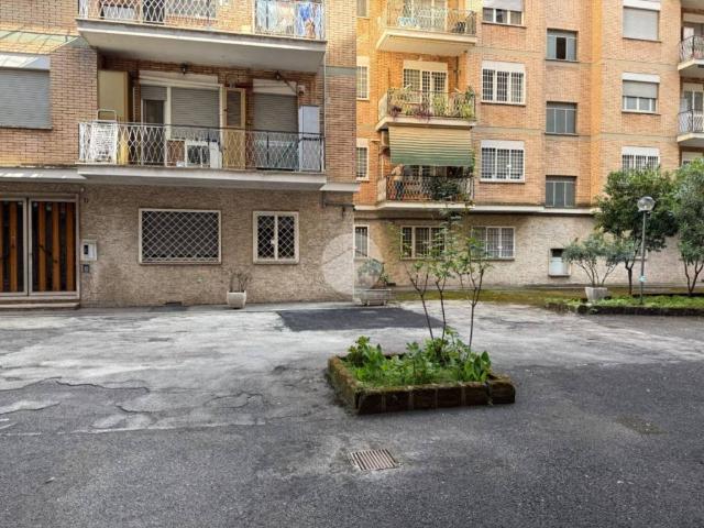 Appartamento in vendita a Roma RM