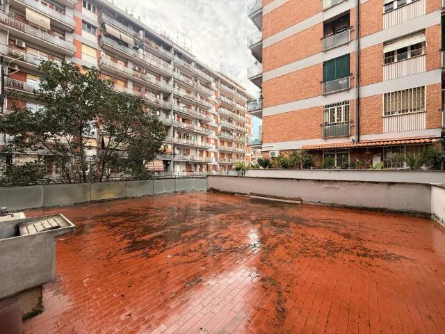 Appartamento in vendita a Roma RM