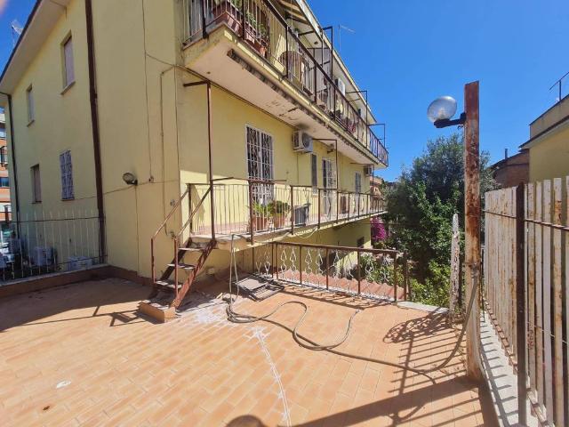 Appartamento in vendita a Roma RM