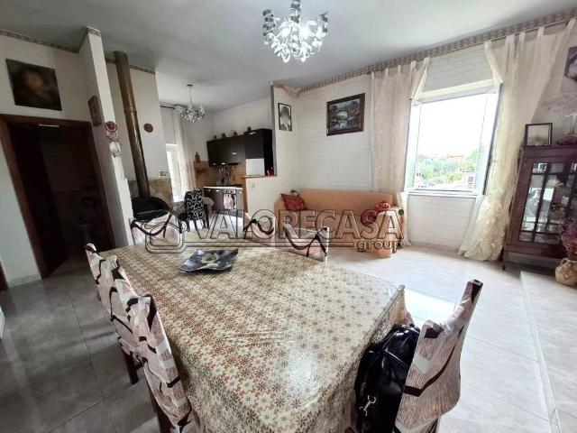 Appartamento in vendita a Roma RM