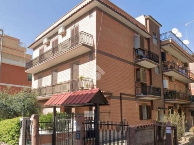 Appartamento in vendita a Roma RM
