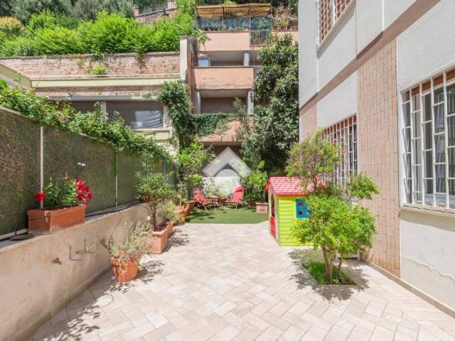 Appartamento in vendita a Roma RM