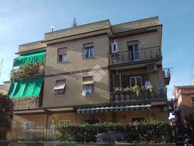 Appartamento in vendita a Roma RM