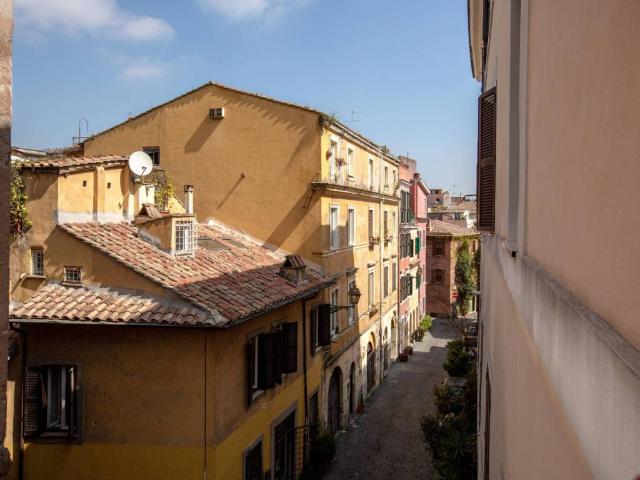 Appartamento in vendita a Roma RM